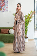 PINK POLKA ABAYA