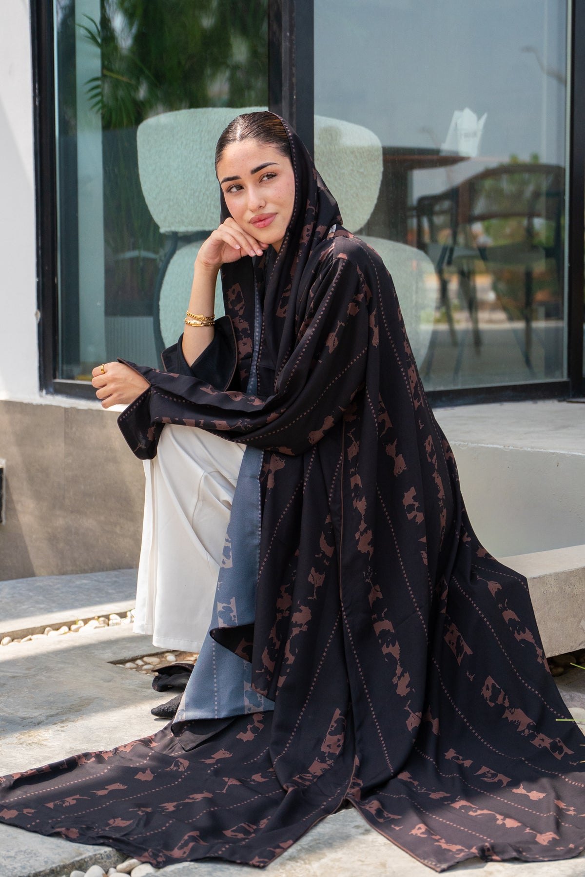 AMNA ABAYA