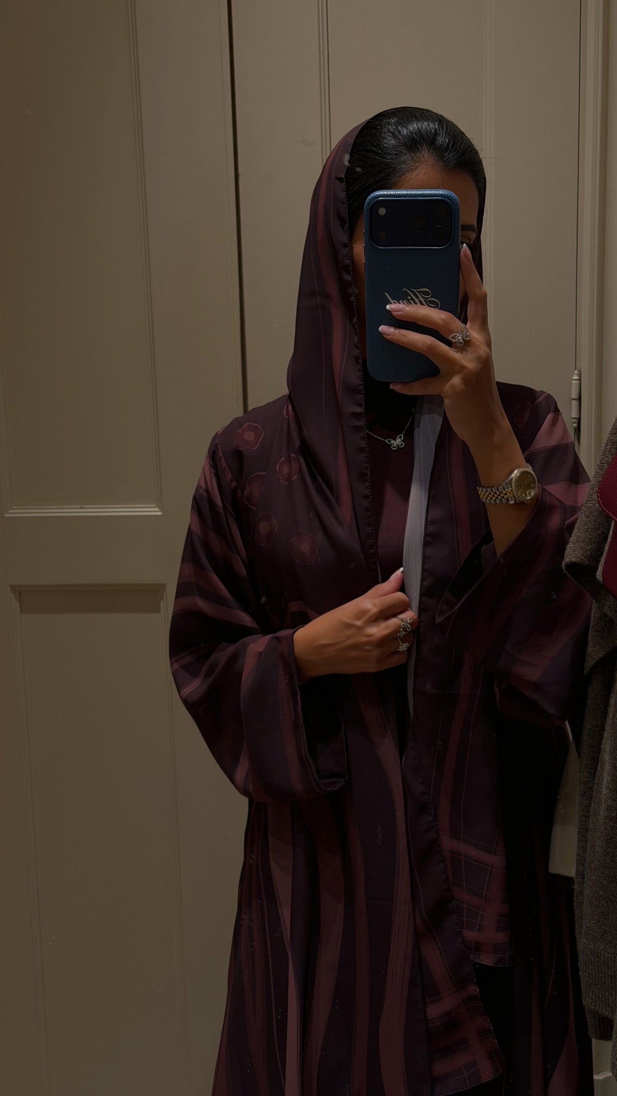 BURGUNDY WAVES ABAYA (HIND ABAYA)