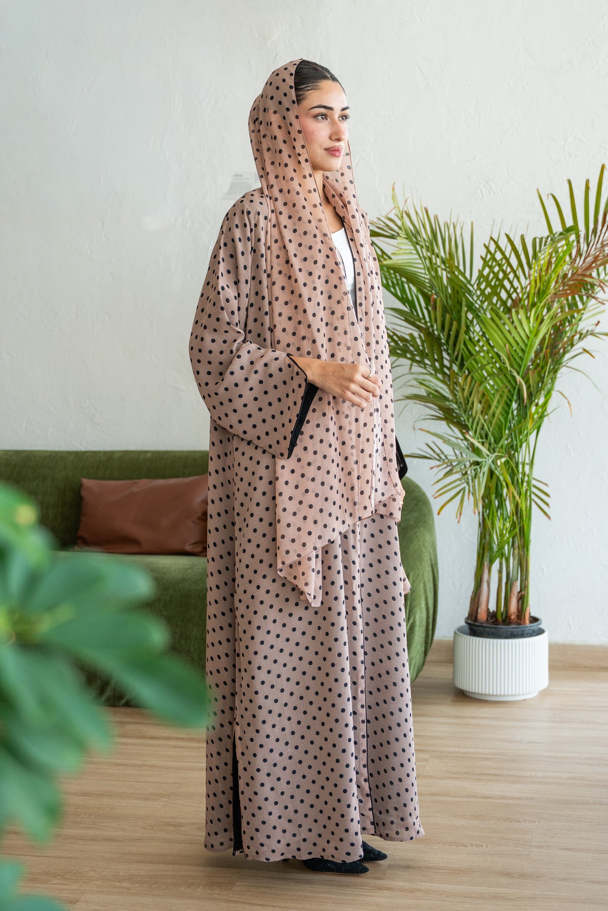 PINK POLKA ABAYA