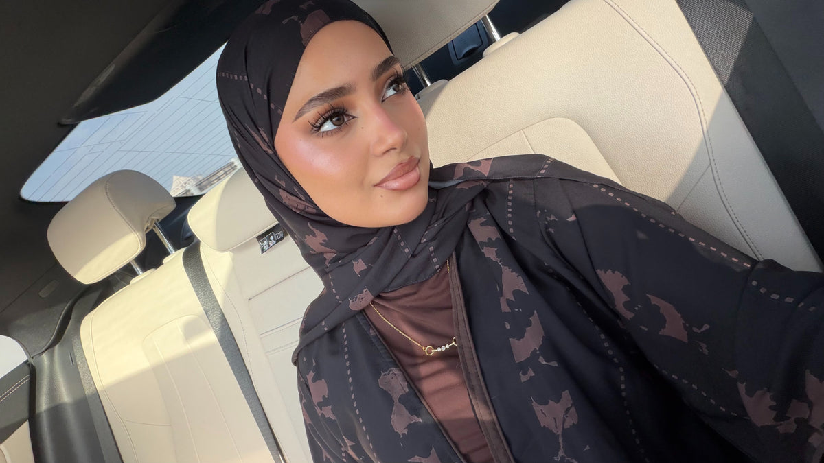 AMNA ABAYA