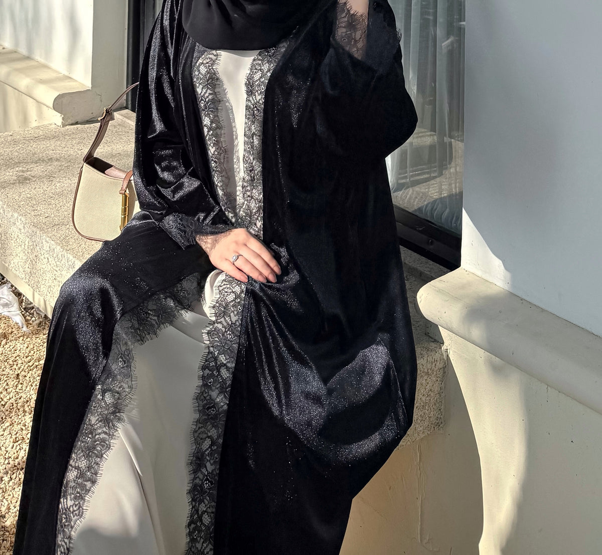 VELVET DANTEL (BLACK ABAYA)