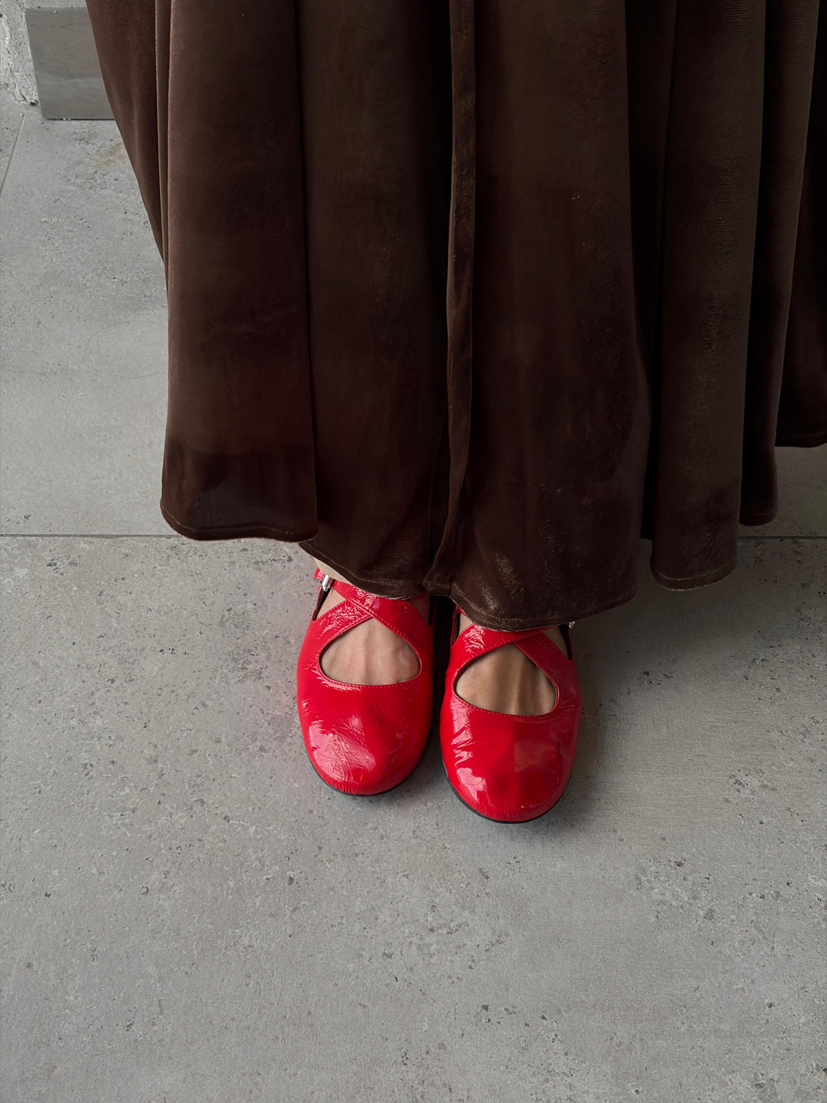 VELVET BUTTERFLY(BROWN ABAYA)