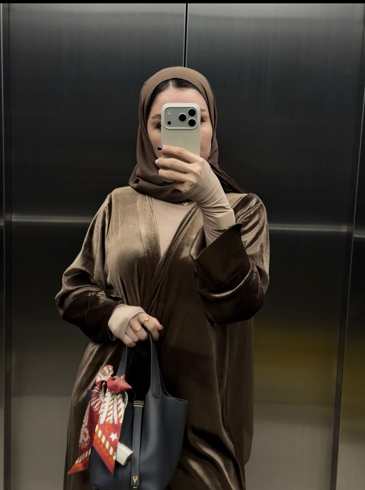 VELVET BUTTERFLY(BROWN ABAYA)