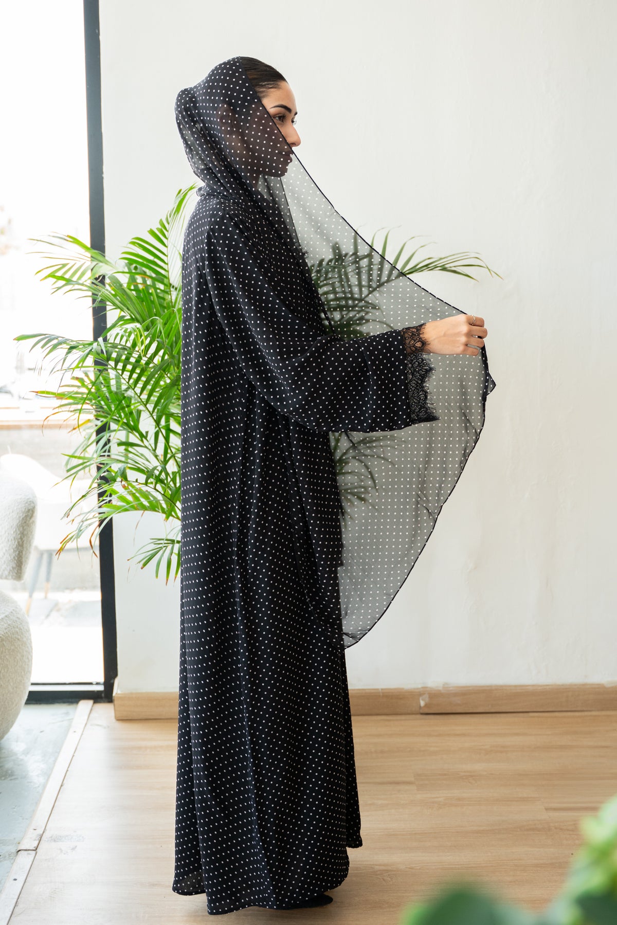 BLACK POLKA ABAYA