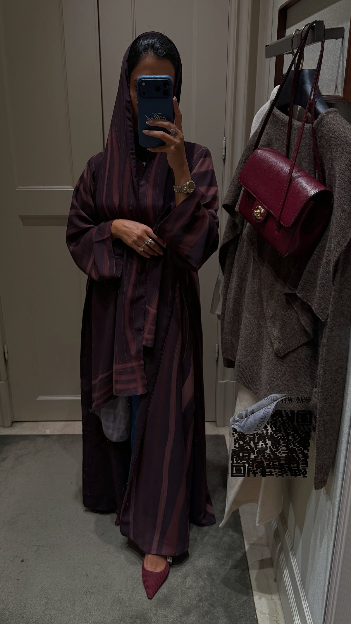 BURGUNDY WAVES ABAYA (HIND ABAYA)