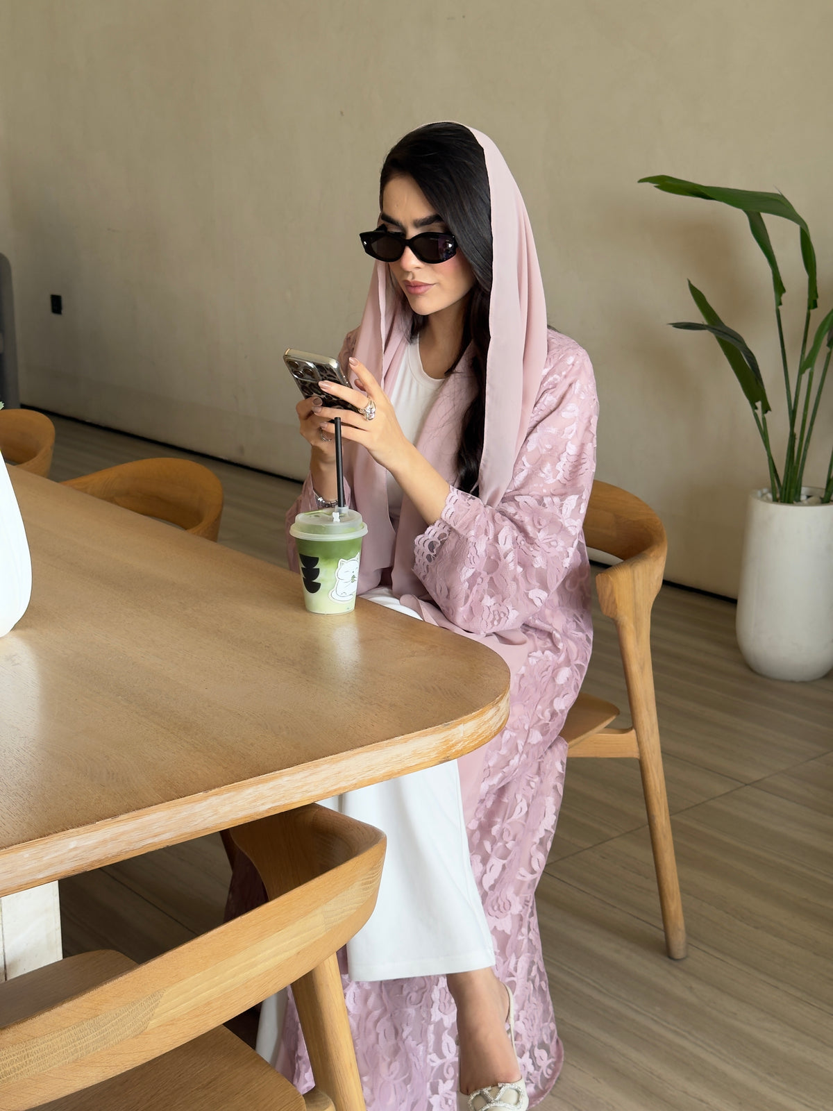 PINK LACE ABAYA